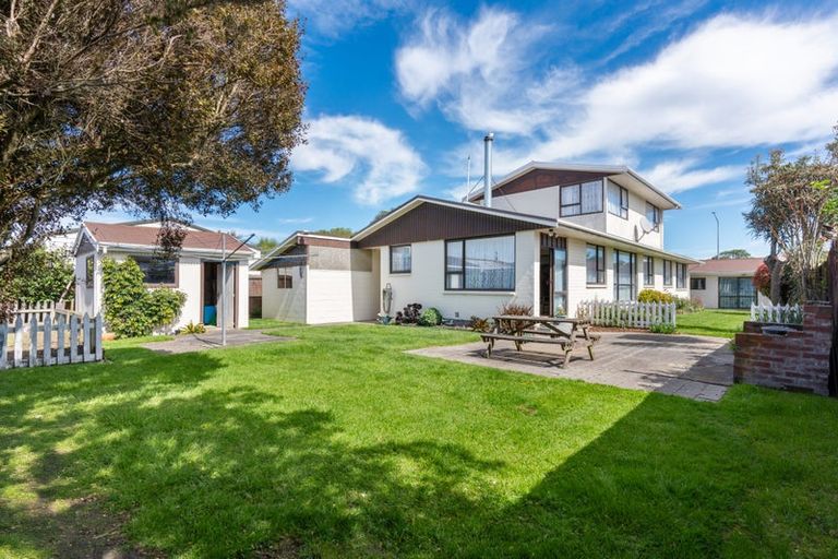 Photo of property in 162 Halswell Junction Road, Halswell, Christchurch, 8025