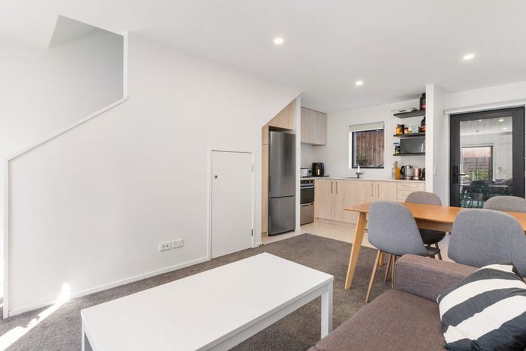 Photo of property in 6/19 Karamu Street, Te Atatu Peninsula, Auckland, 0610