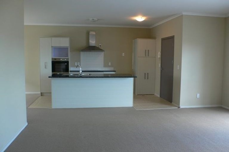 Photo of property in 9/130 Stancombe Road, Flat Bush, Auckland, 2016