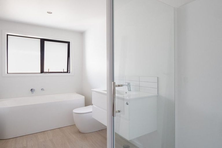 Photo of property in 16 Waterfowl Road, Jacks Point, 9371