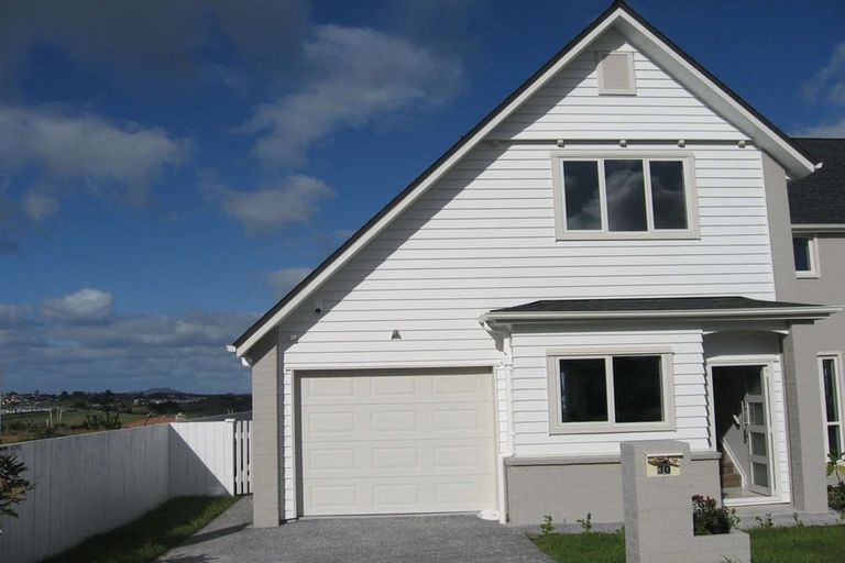 Photo of property in The Rise, 30 Hatfield Place, Albany Heights, Auckland, 0632