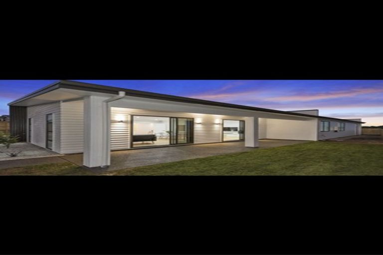 Photo of property in 9 Waireka Road, Rototuna North, Hamilton, 3210