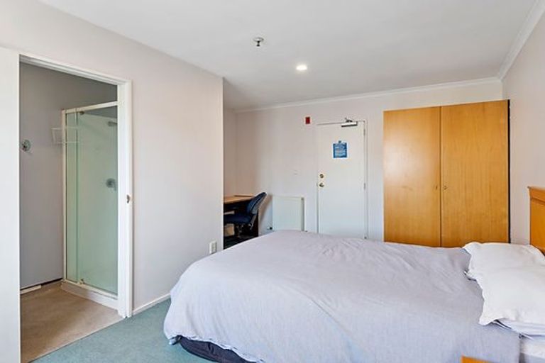 Photo of property in 23 Creyke Road, Ilam, Christchurch, 8041