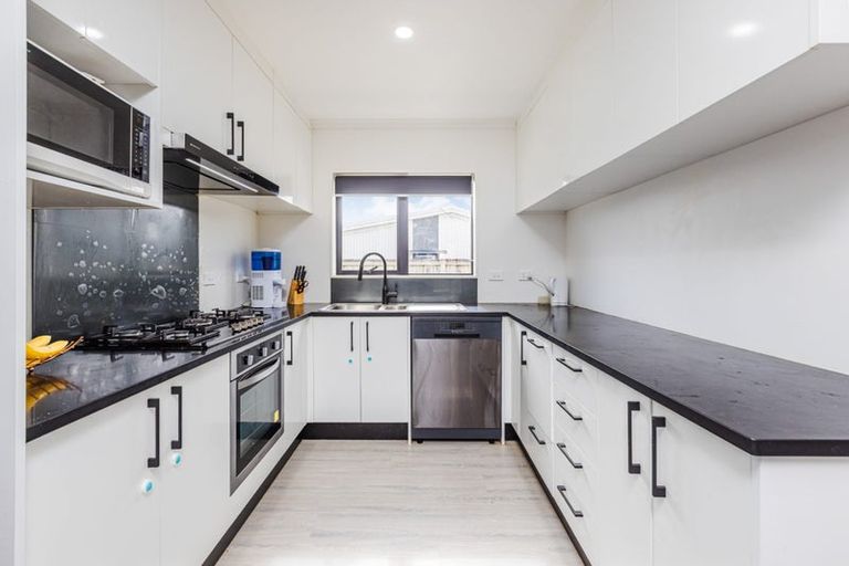 Photo of property in 4c Old Wairoa Road, Papakura, 2110