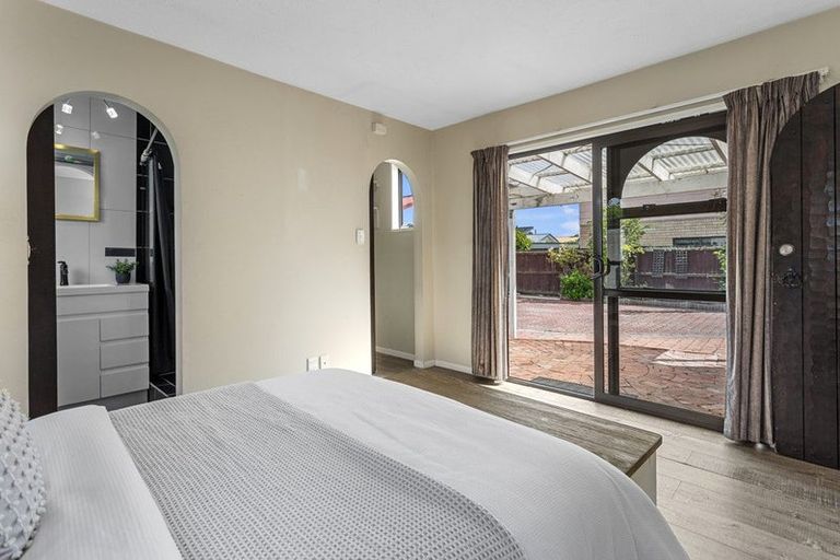 Photo of property in 15 Hawkswood Place, Avonhead, Christchurch, 8042