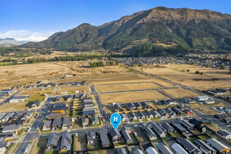 Photo of property in 19 Dunn Street, Lake Hawea, 9382