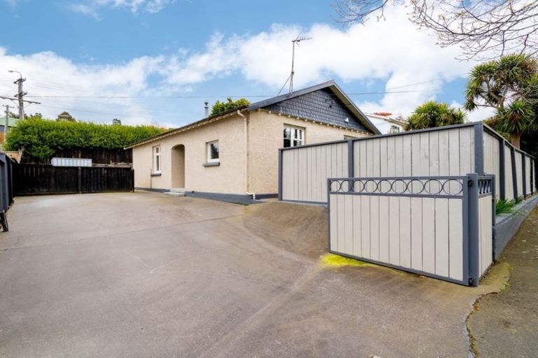 Photo of property in 3 Glenross Street, Glenross, Dunedin, 9011