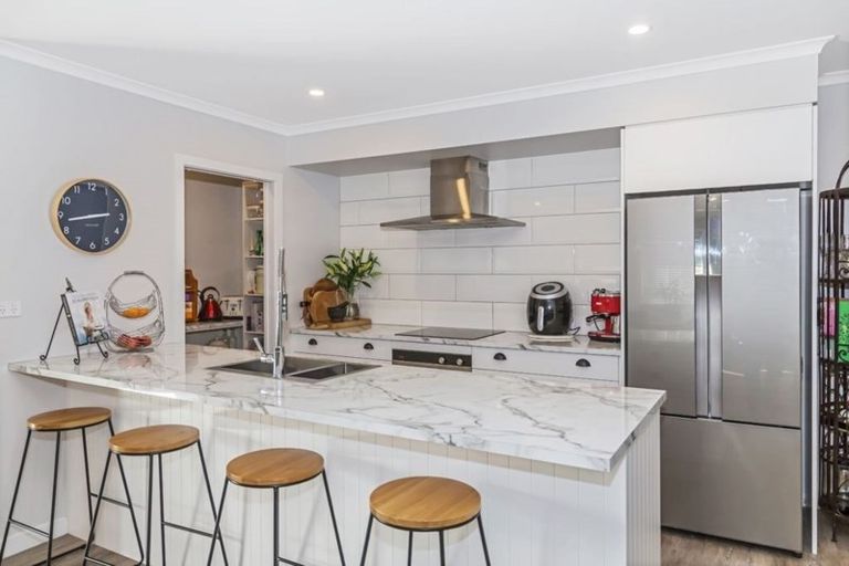 Photo of property in 5 Resolution Drive, Gulf Harbour, Whangaparaoa, 0930