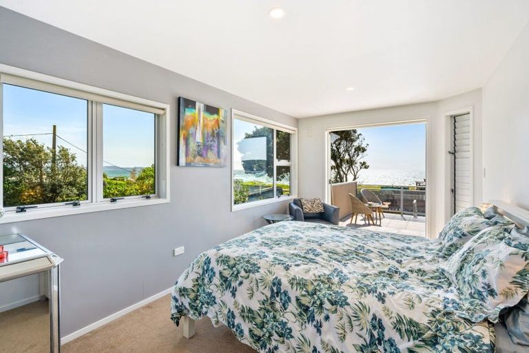 Photo of property in 10 Hall Road, Pataua North, Whangarei, 0175