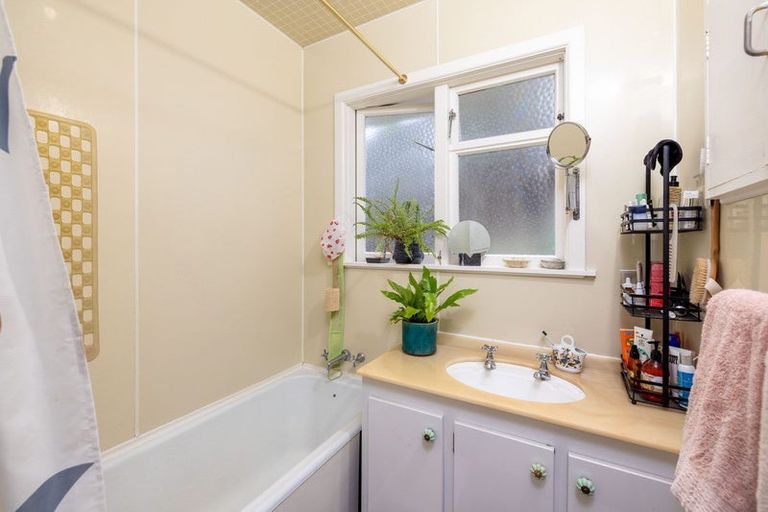 Photo of property in 44 Cressy Terrace, Lyttelton, 8082