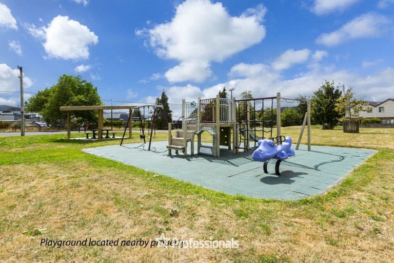 Photo of property in 64 Evergreen Crescent, Trentham, Upper Hutt, 5018