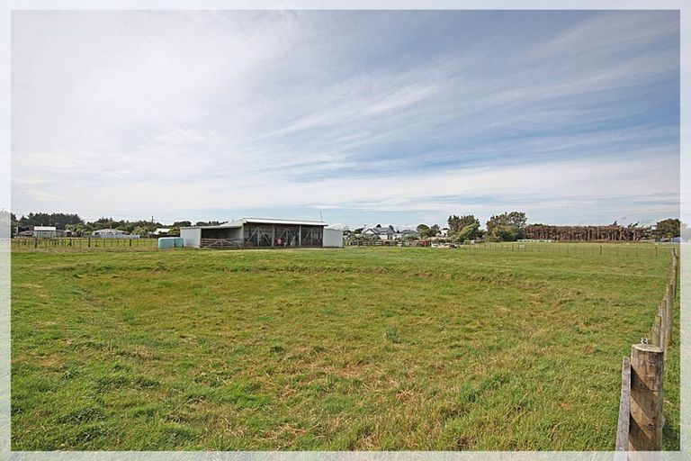 Photo of property in 10 Ripa Street, Tangimoana, 4822