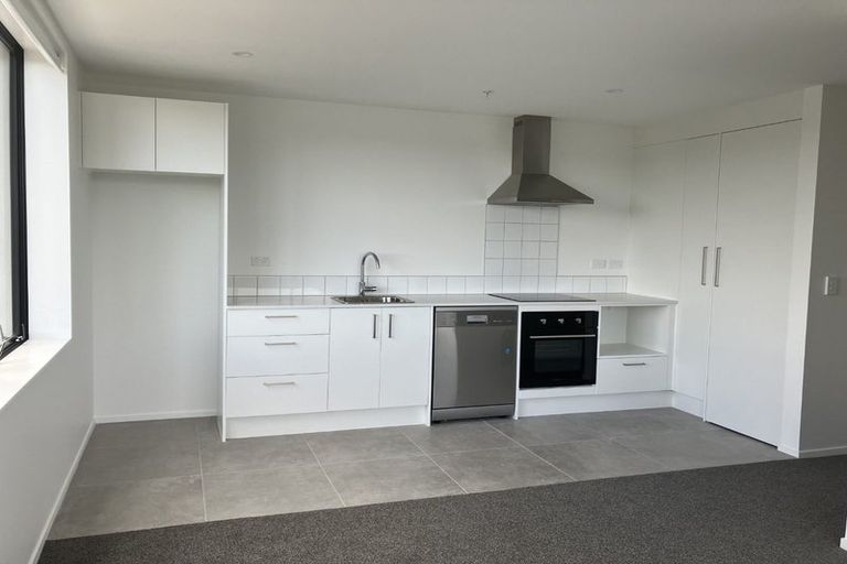 Photo of property in 407/3 Rauemi Way, Te Atatu South, Auckland, 0610