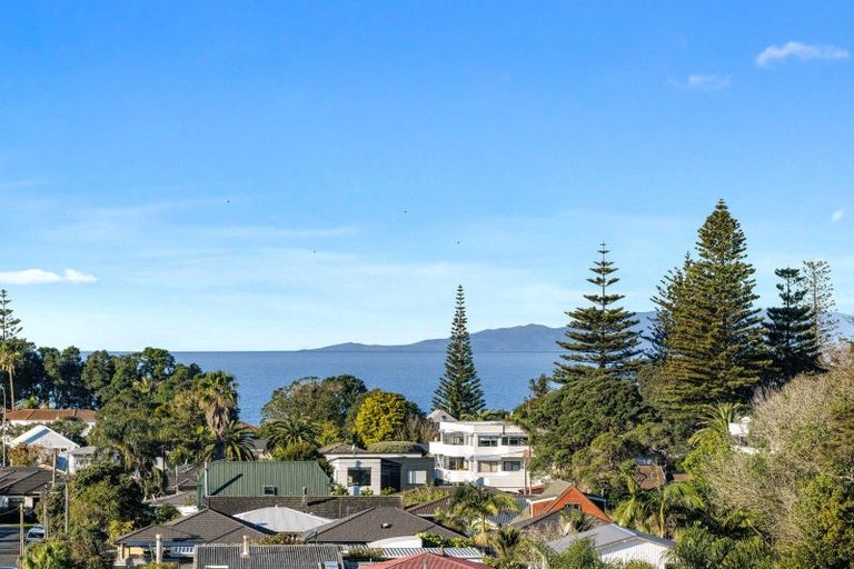 Photo of property in 195 Hibiscus Drive, Orewa, 0931