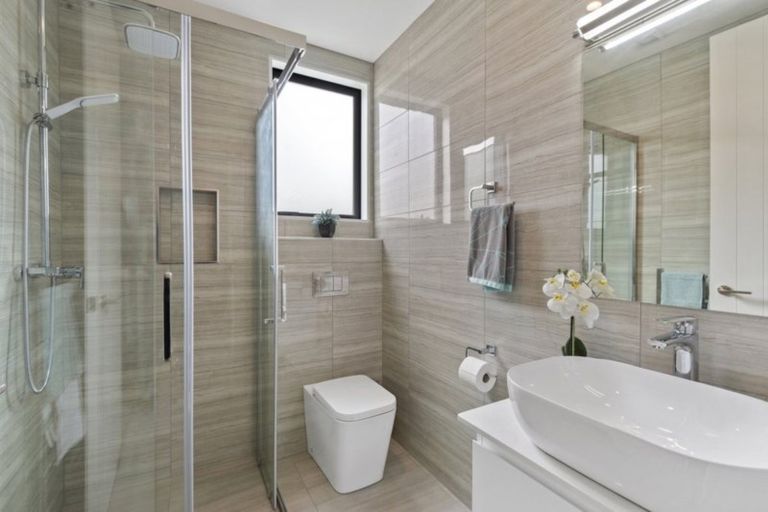 Photo of property in 32a Hewitts Road, Merivale, Christchurch, 8014