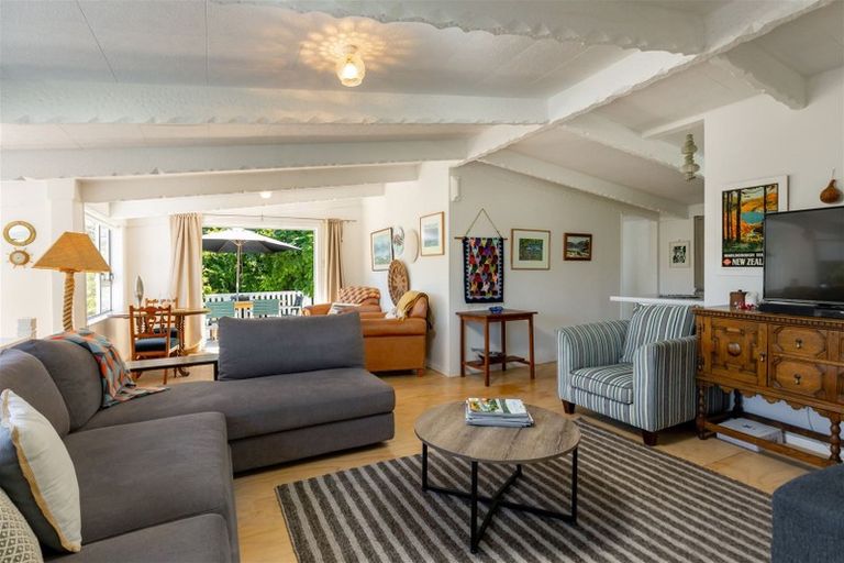 Photo of property in 4 Amelia Crescent, Waikawa, Picton, 7220