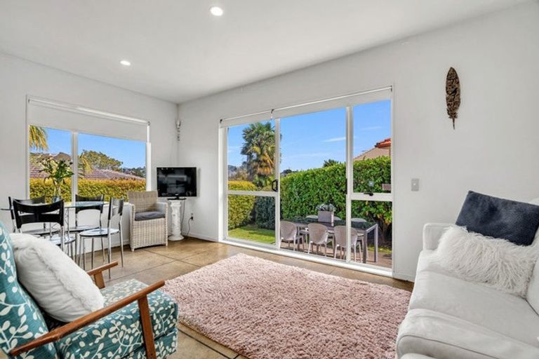 Photo of property in 21 Hendrika Court, Hobsonville, Auckland, 0618