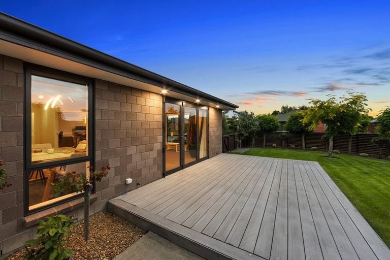 Photo of property in 32 East Ellington Drive, Mairehau, Christchurch, 8052