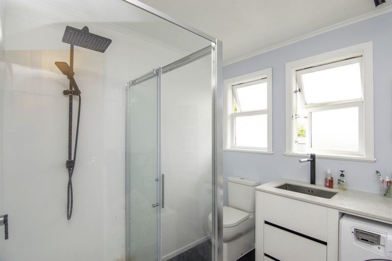 Photo of property in 1 Oriana Place, Highbury, Palmerston North, 4412