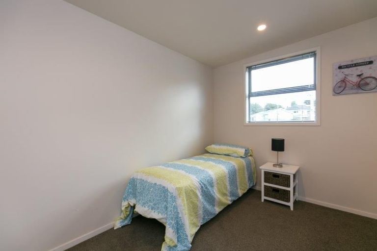 Photo of property in 2b Coates Street, Tawa, Wellington, 5028