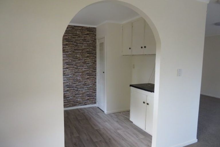 Photo of property in 2/17 Waimahia Avenue, Weymouth, Auckland, 2103