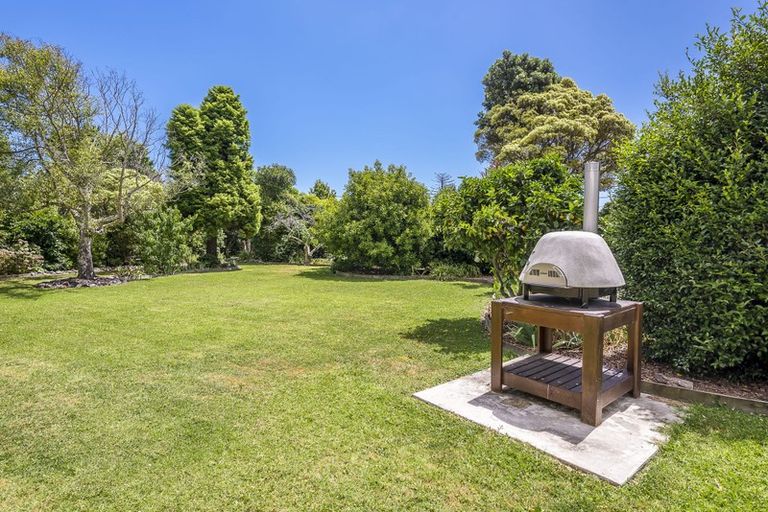 Photo of property in 3-9 Seddon Street, Waikanae, 5036