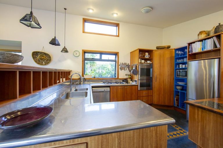 Photo of property in 679 Cove Road, Waipu, 0582