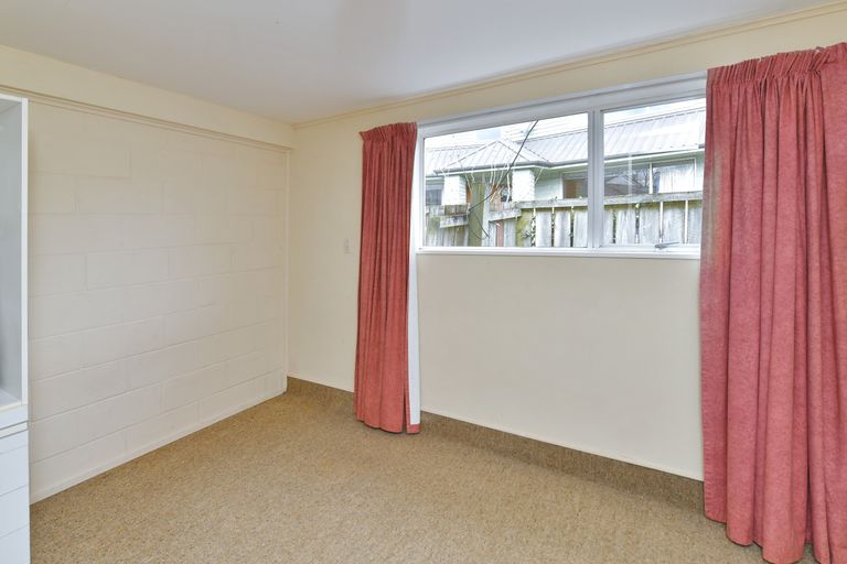 Photo of property in 2/23 Crofton Road, Harewood, Christchurch, 8051