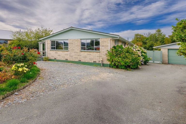 Photo of property in 48 Parsonage Road, Waimate, 7924
