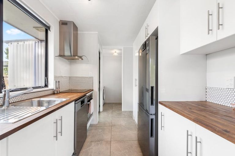 Photo of property in 5 Crystal Place, Pukehangi, Rotorua, 3015