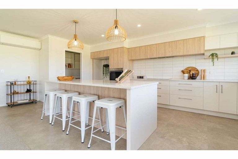 Photo of property in 11 The Lakes Drive, Kerikeri, 0230