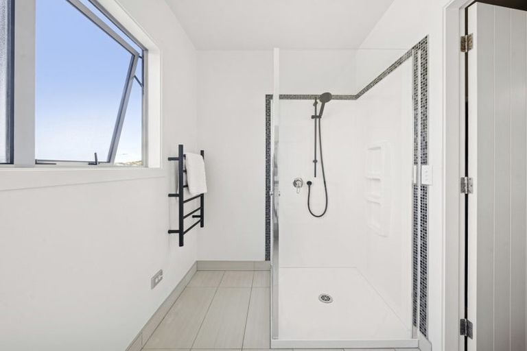 Photo of property in 45 Burma Road, Khandallah, Wellington, 6035