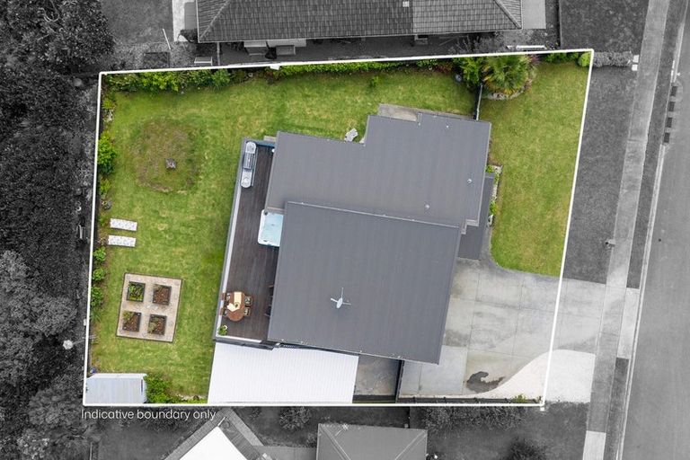 Photo of property in 12 Haden Place, Omokoroa, 3114