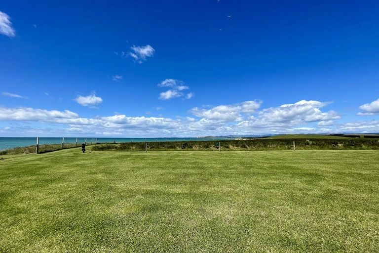 Photo of property in 964 Waianakarua Road, Herbert, 9495