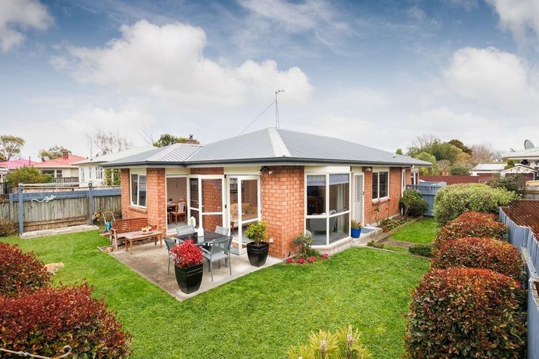 Photo of property in 1 Eton Place, Terrace End, Palmerston North, 4410