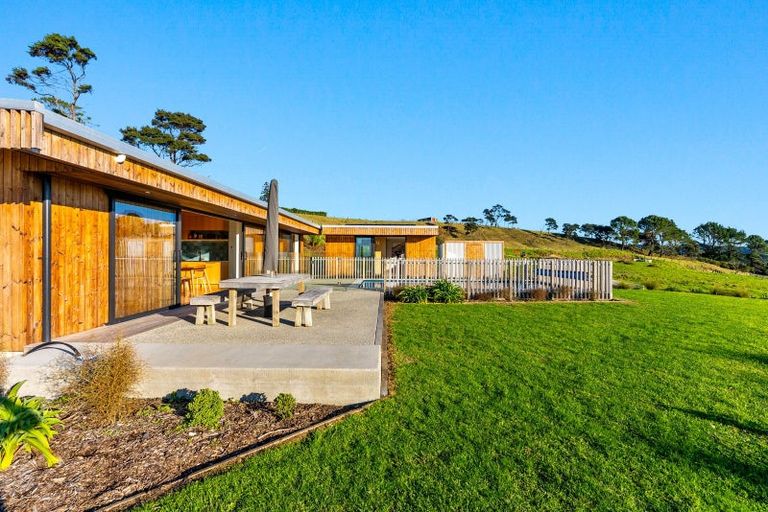 Photo of property in 94 Amreins Road, Waitakere, Henderson, 0782