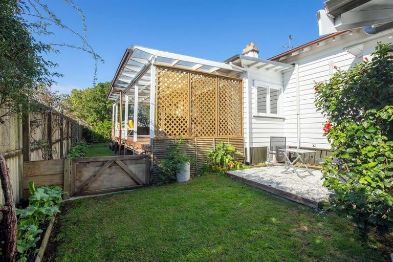Photo of property in 1148 New North Road, Mount Albert, Auckland, 1025