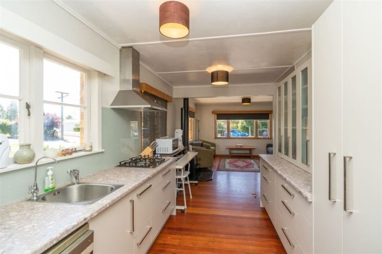 Photo of property in 27 Somme Crescent, Hillcrest, Hamilton, 3216