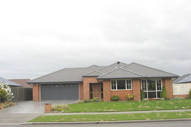 Photo of property in 72 Broadhaven Avenue, Parklands, Christchurch, 8083