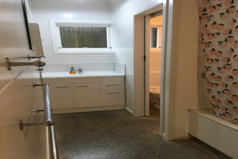 Photo of property in 3/23a Hamblyn Street, Strandon, New Plymouth, 4312