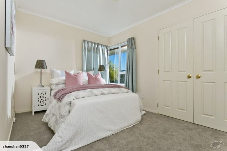 Photo of property in 21 Princeton Parade, Albany, Auckland, 0632