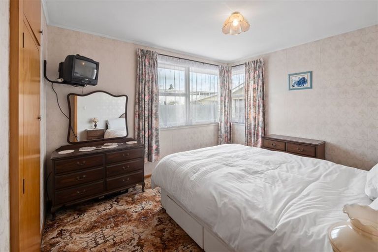 Photo of property in 6 Whelan Place, Hei Hei, Christchurch, 8042