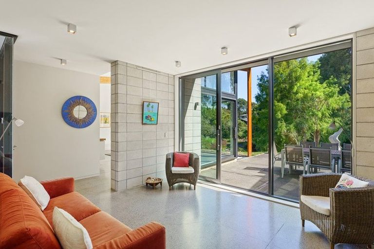 Photo of property in 86 Derham Road, Te Horo, Otaki, 5581