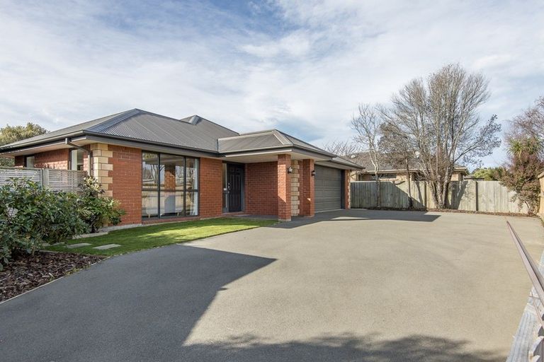 Photo of property in 15 Hideaway Gate, Parklands, Christchurch, 8083