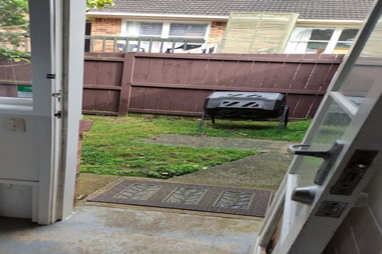 Photo of property in 1/23 Ellen Avenue, Hillcrest, Auckland, 0627