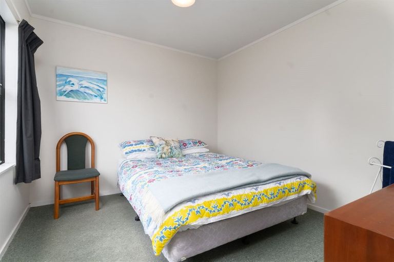 Photo of property in 1 Tamarisk Drive, Riversdale Beach, Masterton, 5872