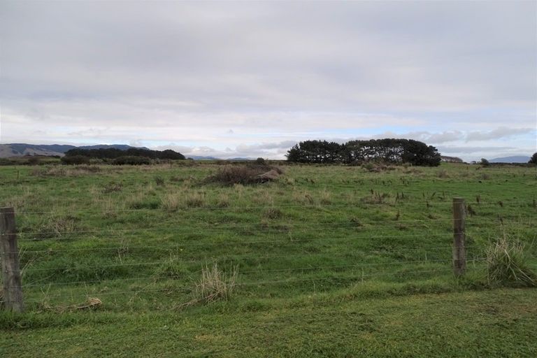 Photo of property in 23 Kiharoa Street, Otaki Beach, Otaki, 5512