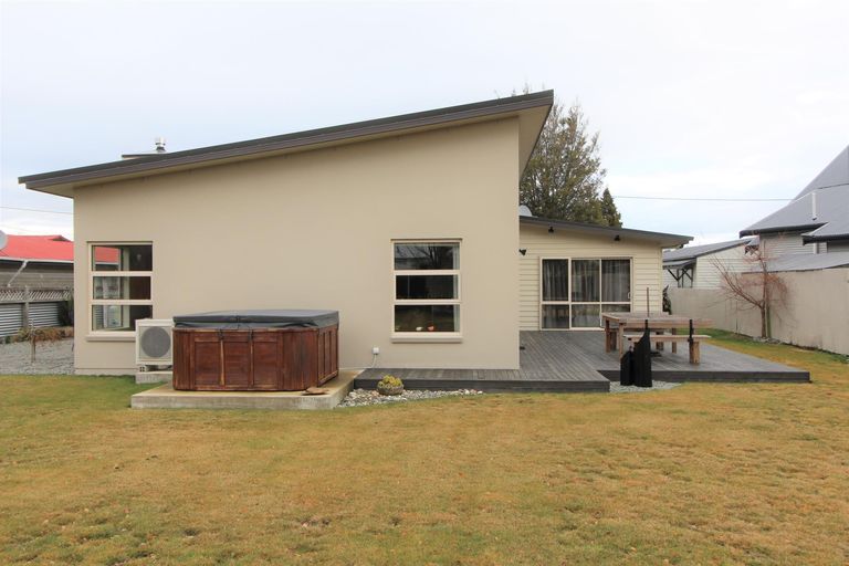 Photo of property in 5 Meadow Street, Lumsden, 9730