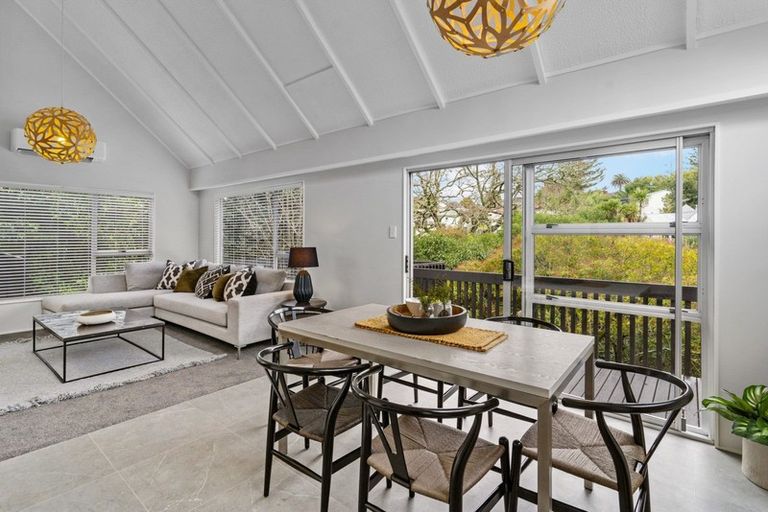 Photo of property in 2/225 Beach Haven Road, Beach Haven, Auckland, 0626