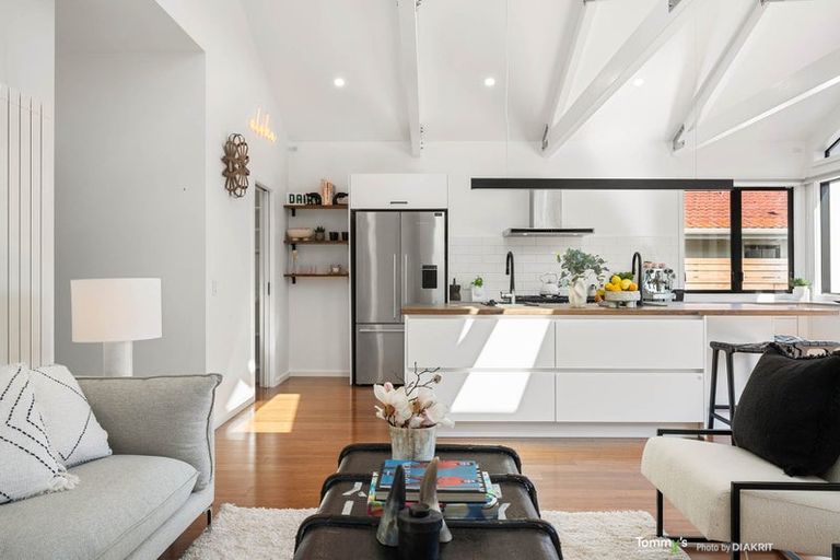 Photo of property in 21 Nottingham Street, Karori, Wellington, 6012